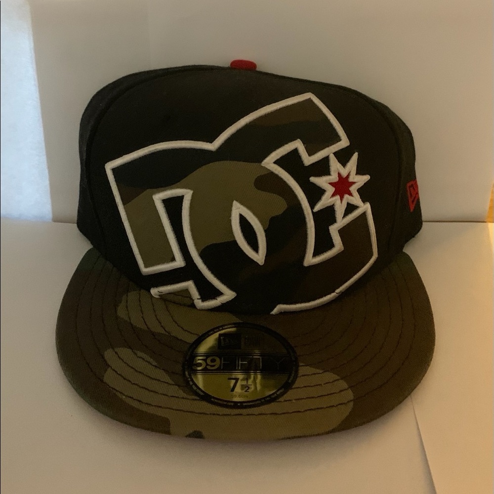 NWT DC HAT